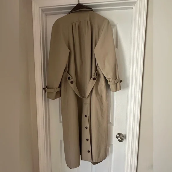 Vintage etienne aigner tan trench coat - Picture 7 of 10